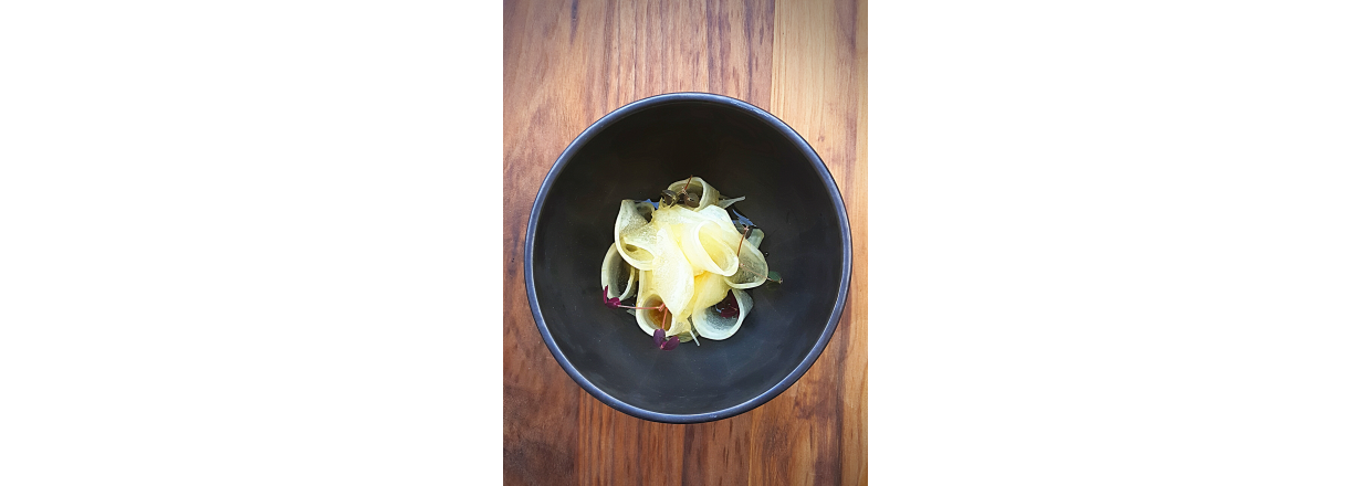 Vakuumsyltet honningmelon med sous vide vaniljeis